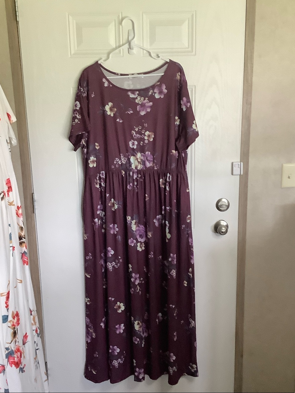 Plus Size Women's Plum Floral Short-Sleeve Maxi Dress